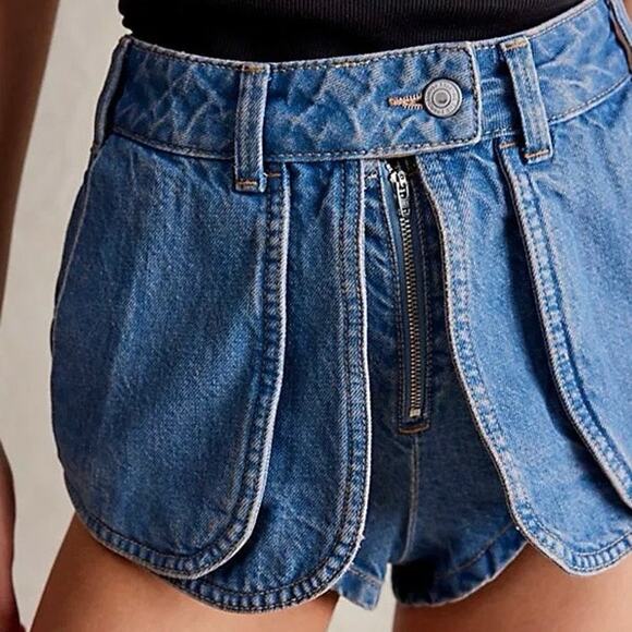 Free People NWOT We The Free Prince Street Denim Shorts - Picture 4 of 8